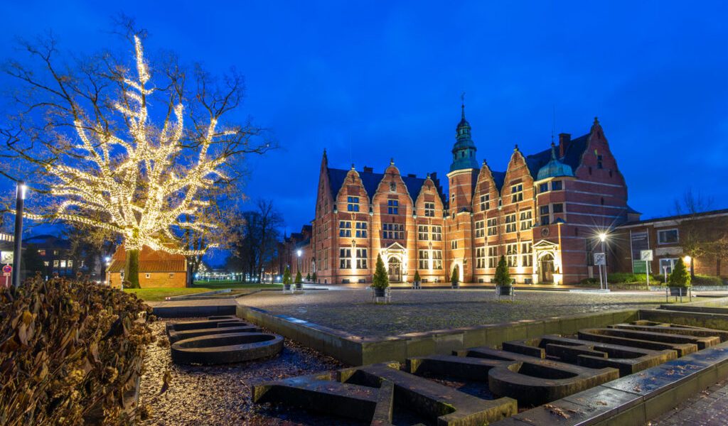 Landschaftshaus in Aurich im Winter (Foto: Matthias Süßen)